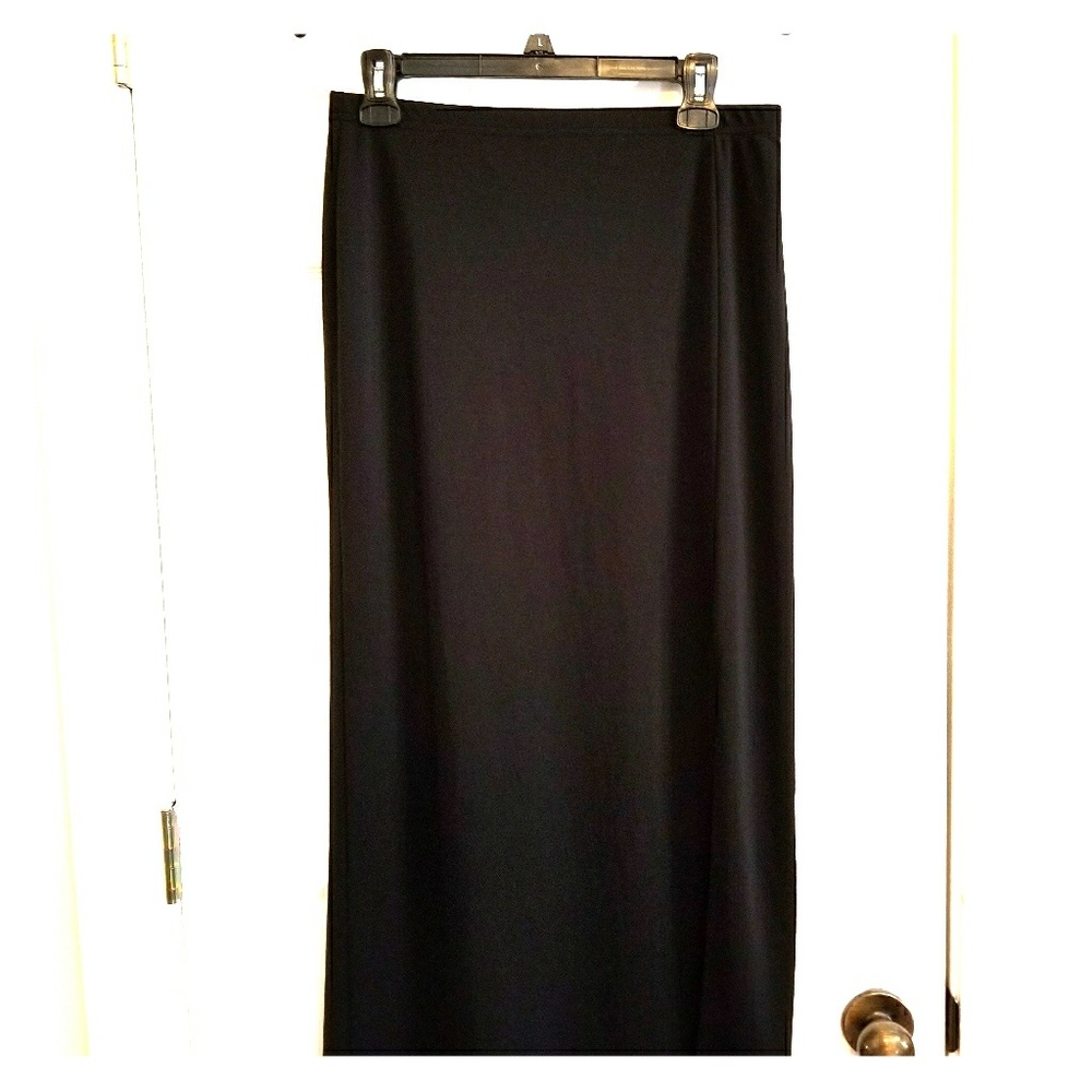 Joe benbasset  skirt